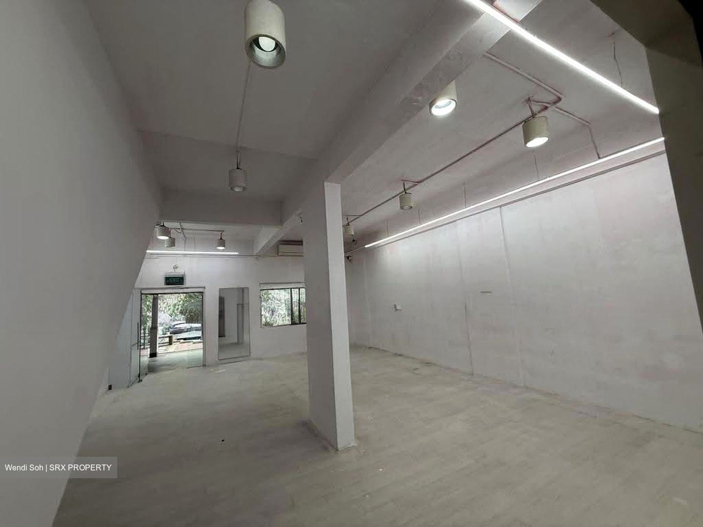 Hougang Avenue 1 (D19), Shop House #633726471